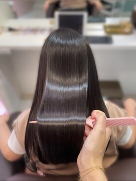 リズ(Liz) 【Lizutotalbeauty】髪質改善プレミアムストレートエステ