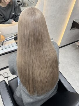 ルノン シェリー(LUNON cheliy) イメチェンヘアスタイルホワイトブロンド外ハネボブ美髪のススメ