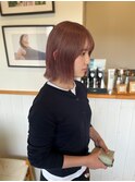 ピンクベージュ