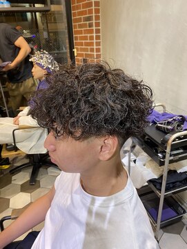 シェノン オム 梅田(CHAINON HOMME) 波巻きパーマ