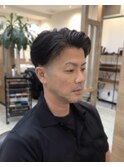 メンズ六四分けツーブロック