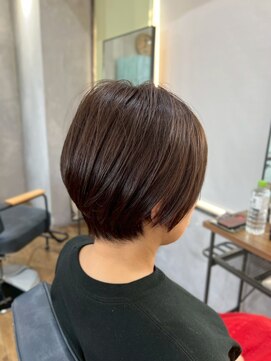 フェミニンショート