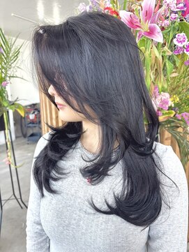 ウィリーベル 沖縄(WILLIE BELLE) ダークグレージュ/レイヤーウェーブ/抜け感カラー/透明感