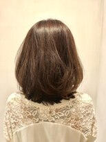 ペイジバイネオリーブ 吉祥寺店(Paige by Neolive) 艶ベージュミディー