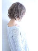 ことりベージュ毛先パーマ大人かわいい小顔ワンサイドショート