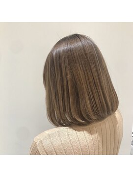 ワンズ(One’s) ダブルカラー×ミルクティーベージュ