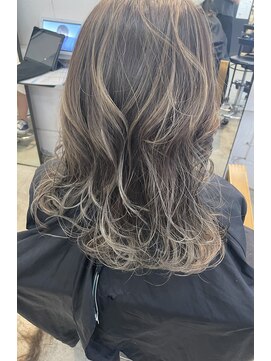 ナンバースリー 溝の口店(Number Three) ハイライトカラー