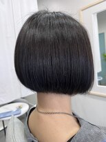 ココヘアー(hair)&nbsp;前下がりボブ！インナーカラーネイビーブルー