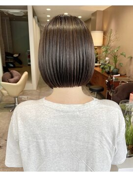 ソピ バイ インビテーション(sopi by invitation) ◎NAKAMURA◎ #09 ミニボブ/艶感ベージュ