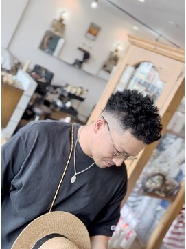 ジーン カットクラブ(GENE CUTCLUB) フェードカット