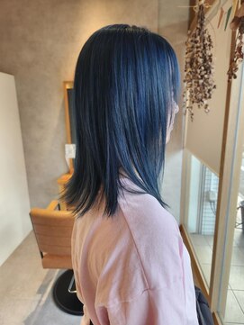 スーリール 伊都店(Sourire) ネイビー　ブルー　ダブルカラー　外はね