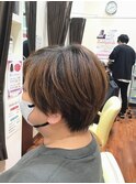 ベージュハイライト大人可愛いひし形ショートボブカット