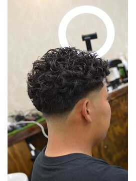 ラフカッターズZ 町田店 テーパーフェードパーマ【町田/理容室/床屋/シェービング】