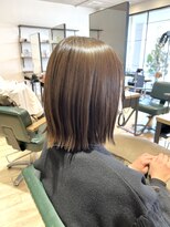 サラ(sarah)&nbsp;切りっぱなしボブ/ナチュラルグレージュ