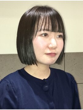 フイ(HUI) ぷつっとボブばっさりカット黒髪/natsuki 金山 レイヤー ボブ