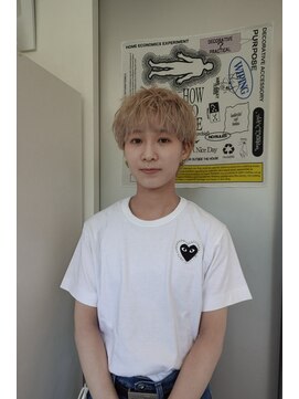 ウーズ ハラジュク(Ooze.HARAJUKU) ハッシュカットグレージュデザインカラーツートーンカラー原宿