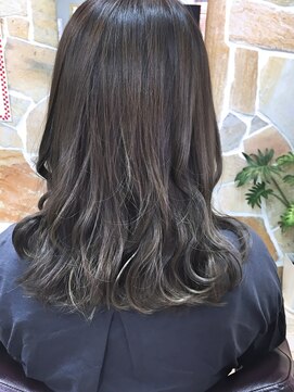 ビューティークラブジェイ アルパーク前店(Beauty club.J) グレーアッシュ