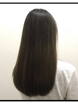 ヘア イズム 表参道(HAIR ISM) スケルトングレー