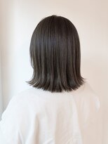 ネイヴィル オモテサンドウ(navile omotesando)&nbsp;ブリーチなしオリーブグレージュカラー×外ハネボブ