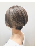 ショートボブ