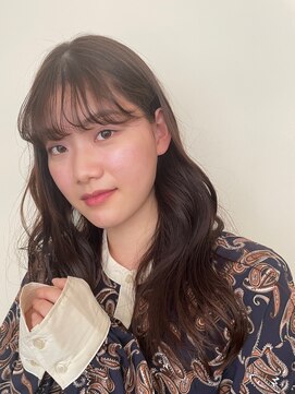 ヘアサロン トラヴィス(hair salon Travis) ふんわりシースルーバング×ゆる巻ロング