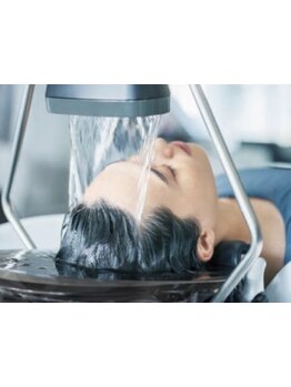 【SNSで話題】頭皮、髪の状態に合わせたスパ"oggi ottoスパ"/新感覚!頭皮の温泉"頭浸浴"で至福の体感を♪