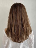 ヴァンクシー バイ ルナ(VANKCY by Luna) クラゲヘアー オリーブグレー 小顔 ココアベージュ 黒髪 登戸