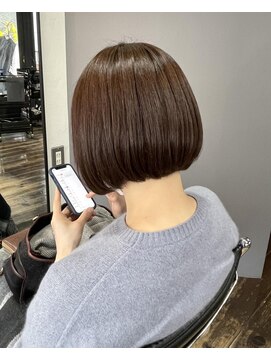 ヘアアンドメイク エジェリ(hair&make egerie) アッシュブラウン・大人ミニボブ
