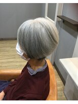 クロデザイン(KURO DESIGN)&nbsp;シルバーショートボブ