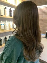 フローラ(FLORA)&nbsp;【イルミナ透明感オリーブベージュ】艶ロング