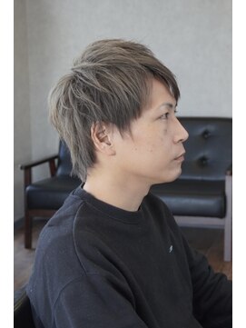 アトラ(attra) お客様ヘア【ウルフショート×グレージュ】