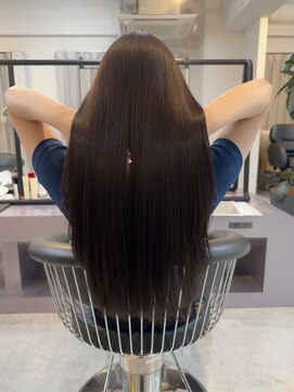 ニィ(2iee.) 艶々ロング