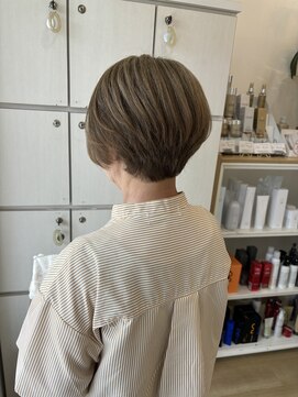 エジンバラ(ejinbara) 白髪を活かす×ナチュラルベージュ