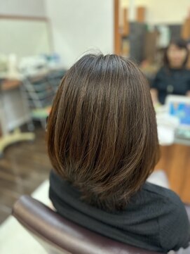 シーズンプラス(SEASON PLUS) 横浜大人可愛い20代30代40代50代小顔ウルフボブ外ハネボブくびれ