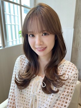 アフロート ディル(AFLOAT D'L) eri/外ハネ/くびれヘア/韓国ヘア/ベージュカラー/シースルー前髪