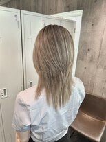 サンエンヘアー(lll_en hair)&nbsp;ミルクティーベージュ