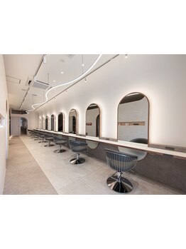 経験豊富なスタイリストがあなたの魅力を最大限に引き出し"なりたい"を叶えてくれる！