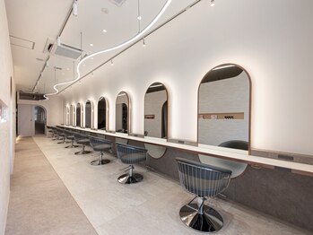 リボーン ひたち野うしく店(re-born)の写真/経験豊富なスタイリストがあなたの魅力を最大限に引き出し"なりたい"を叶えてくれる!