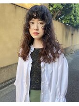 《ロングレイヤー×パーマスタイル》レイヤーカ ットとの相性抜群で簡単スタイリング◎