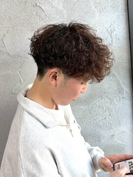 ニアウ 高崎店(Niau) 刈り上げセンターパート/波巻きツイストスパイラル/高崎