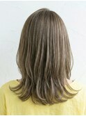 30代に◎白髪ぼかし＆透明感シークレットハイライトミディ