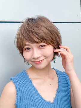 トリコ ショップアンドヘアサロン(tricot shop hair salon) 耳かけ☆美シルエットショート
