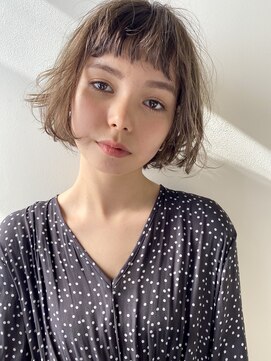 ミラバイグリーン(Mira by green) セミウェットウェーブ×小顔【ハイライトカラー】