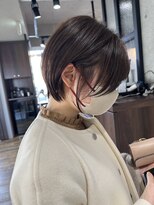 リバレッジ 白金(Leverage) グレージュ丸みショートボブ