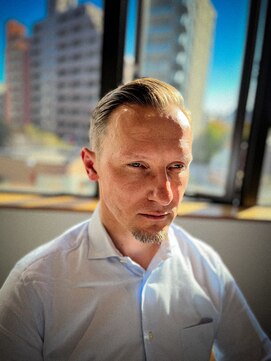 リバレッジ 広尾(Leverage) 海外大人七三フェード