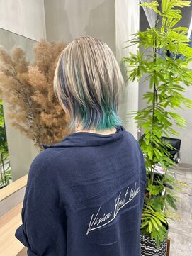 ギークス(GEEKS) 【GEEKS渋谷】インナー/デザインカラー/ウルフカット/ハイトーン