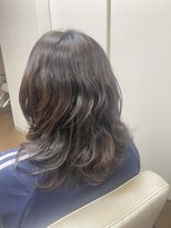 ドゥージングヘアースクラッチ(Dozing Hair Scratch) コテ巻きパーマ
