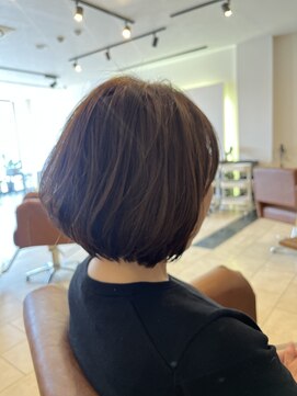 クティエ(Cuthie) ボブ/小牧/ショート/丸みボブ