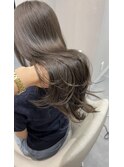 ナチュラルハイライト×レイヤーカット