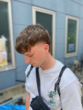 クフィア メンズヘアー カンポ 天王寺店(CUFFIA MEN'SHAIR CAMPO) センター分けマッシュウルフスペインカールツイストパーマ